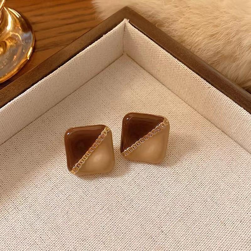 

Maillard Coffee Square Earrings Women S Niche Design High-End Studs Hong Kong Style Earrings Earrings
