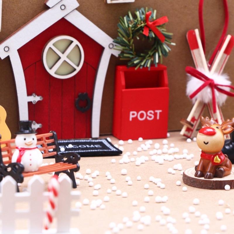Miniature Glowing House Christmas Decoration Set With Removable Parts for Holiday Displays