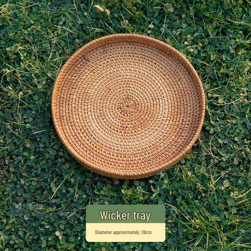 Picnic-Themed Photo Props: Outdoor Scene Decoration with Tablecloth and Tray for Food Photography.