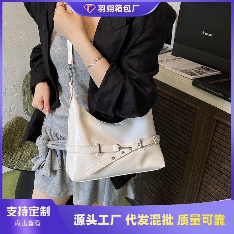 Premium Retro Underarm Bag Women's New Fashion Commuter Shoulder Bag Niche Commuter Messenger Bag