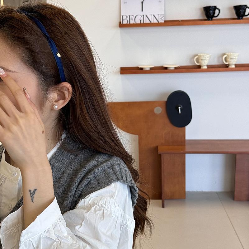 Retro Spiral Hair Band, A Niche Design for Spring and Summer, Is A Pressure-sensitive Hair and Facial Cleansing Headband