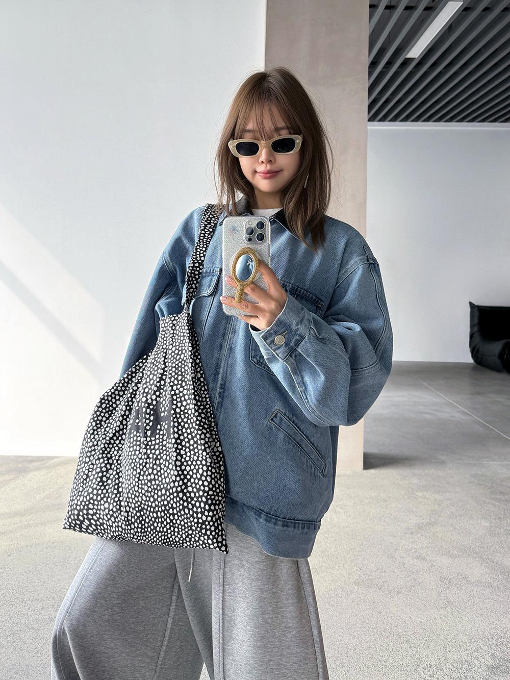 

Женская ретро джинсовая рабочая куртка Wang Qizhi с кожаным воротником One Size (Recommended 80-120 jin) синий