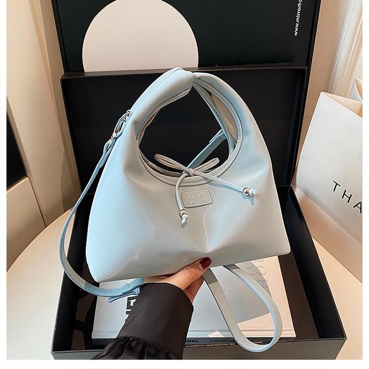 Niche bag women's 2025 spring and summer new fashion messenger bag high-end casual portable dumpling bag