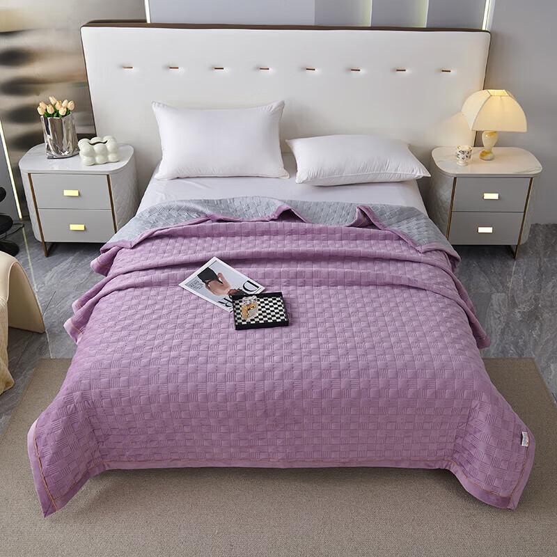 

Hongdou Light Luxury Solid Color Bed Cover