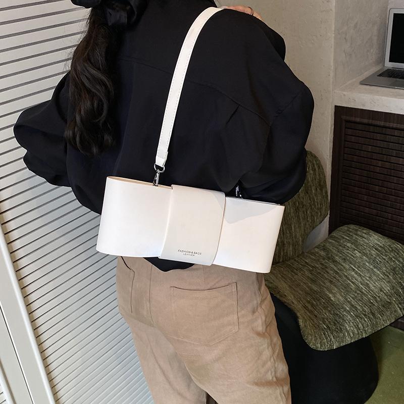 Niche Underarm Bag Women's New Trendy Fashion Small Square Bag Versatile Shoulder Bag Messenger Bag