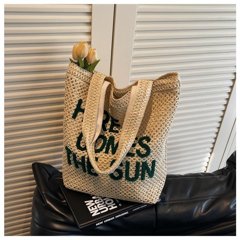A Large-capacity Commuting Spring and Summer Fashionable Single-shoulder Bag with A High-end Feel and A Beach Bag