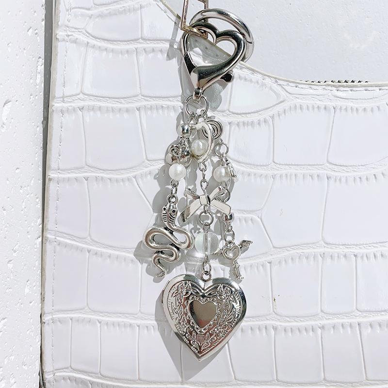 Y2K Punk Heart Snake Bow Pendant Keychain Personality Sweet Cool Beaded Keyring  Bag Charms Key Holder Gifts