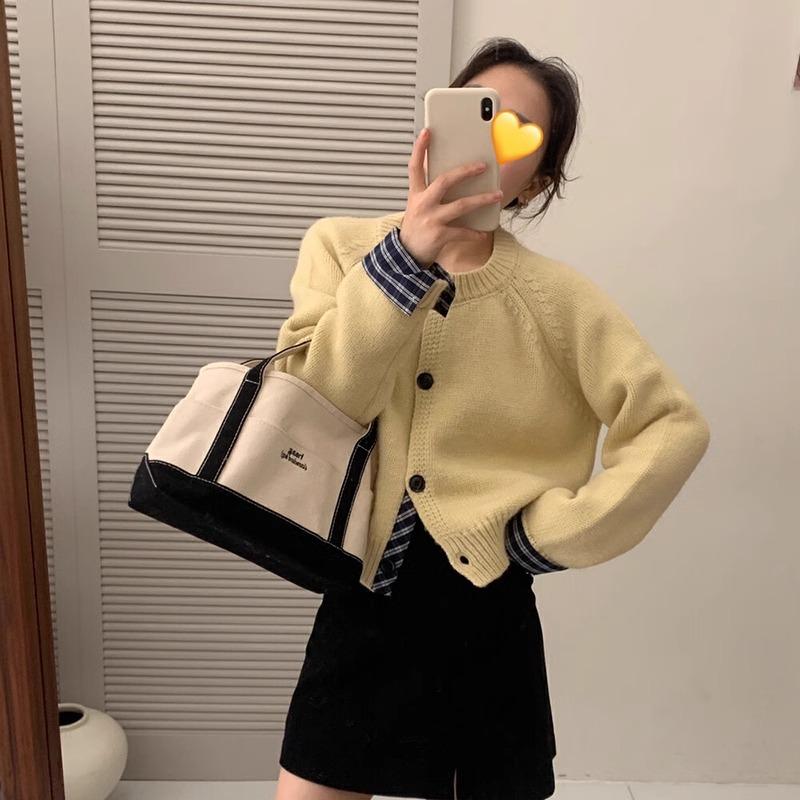 

Age-reducing temperament shirt cuffs splicing fake two-piece sweater jacket women s autumn and winter loose round neck knitted cardigan average size