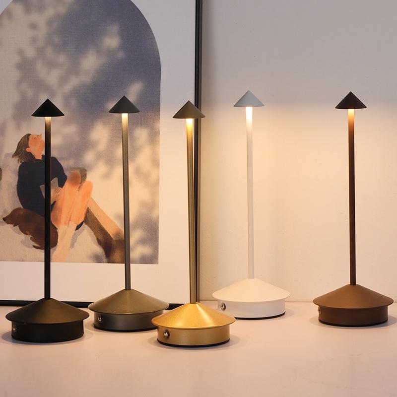 

Rechargeable Decorative Table Lamp Iron+Aluminum Restaurant Bar Outdoor Home Atmosphere Night Light Brown