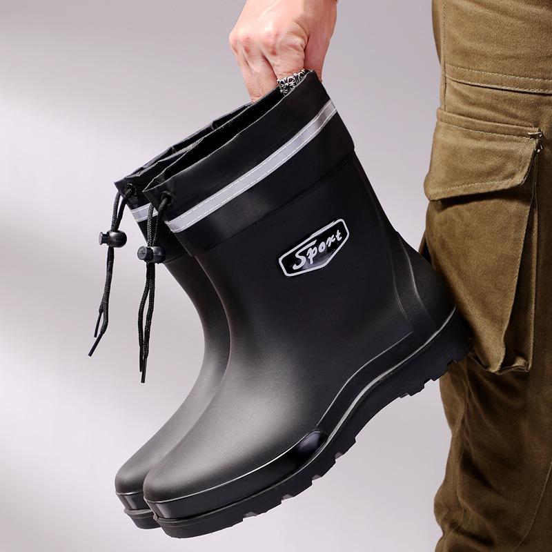 Rain Boots Men's Trend Low Tube Men's Rain Shoes Travel Car Wash Men's Rubber Shoes Non-slip and Light Night Reflective Strip Men's Water Shoes