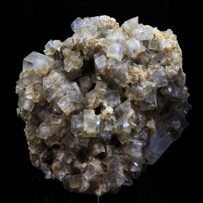 Pierres et Minéraux. Fluorite. 571.0 ct. Plats, Ardèche, France.