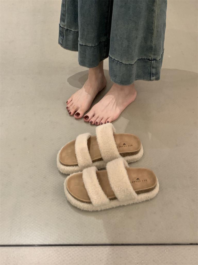 European Goods Ins Super Fire Wool Wool Shoes Thick-soled Muffins, Small People, Foreign Style, One-word Sandals, Slippers Outside Women's Shoes