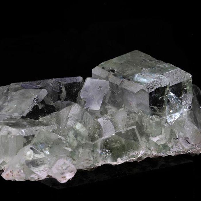 Pierres et Minéraux. Fluorite. 958.5 ct. Xianghualing Mine, Chenzhou, Hunan, Chine.
