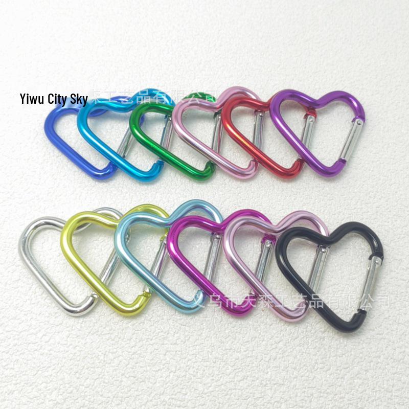 Mini Heart Carabiner: Aluminum Eight-Shaped Hook for Outdoor and Clothing Use