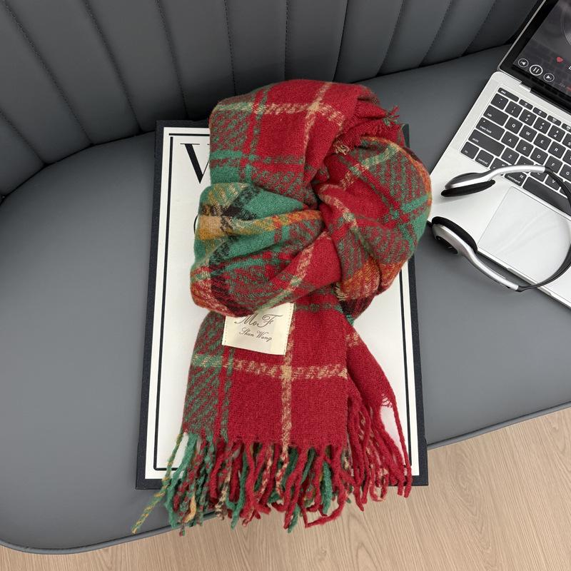 Christmas atmosphere plaid scarf women's new autumn and winter Korean version versatile shawl thickened warm couple fringed scarf