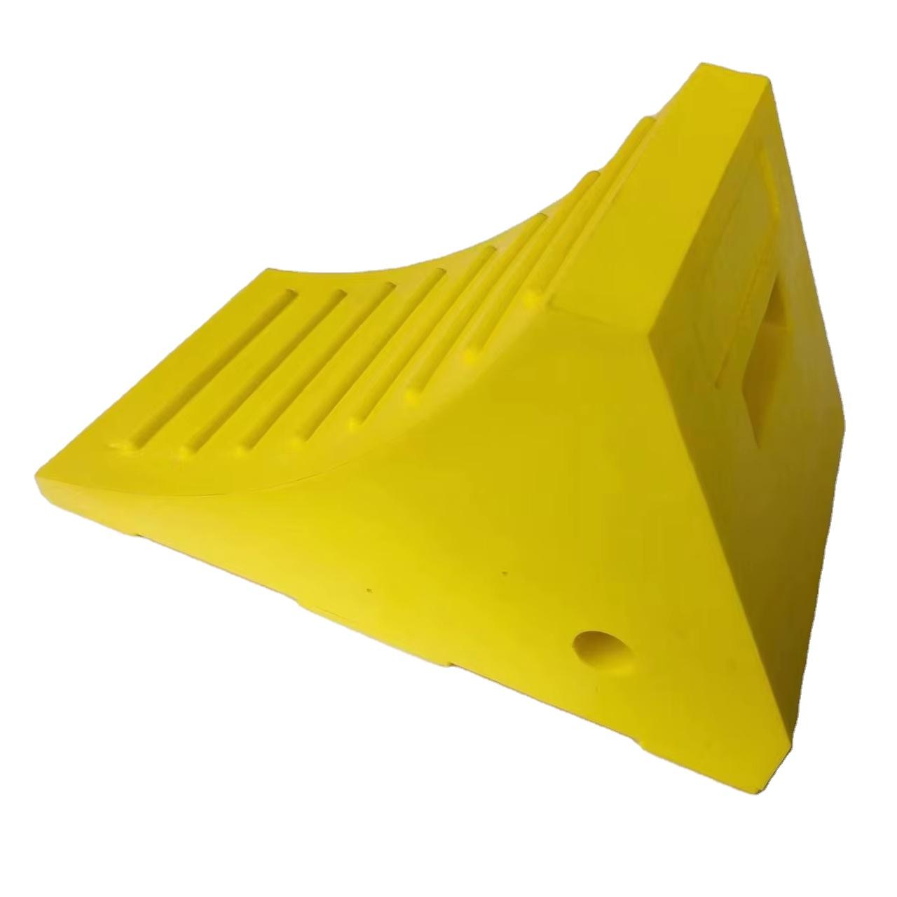 FS FS007P Heavy Duty 30tons PU Orange/Yellow Truck Wheel Stopper 355x204x204mm for Truck/Trailer pu