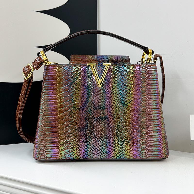 New high-end Capu snake pattern V lady bag portable shoulder women's bag