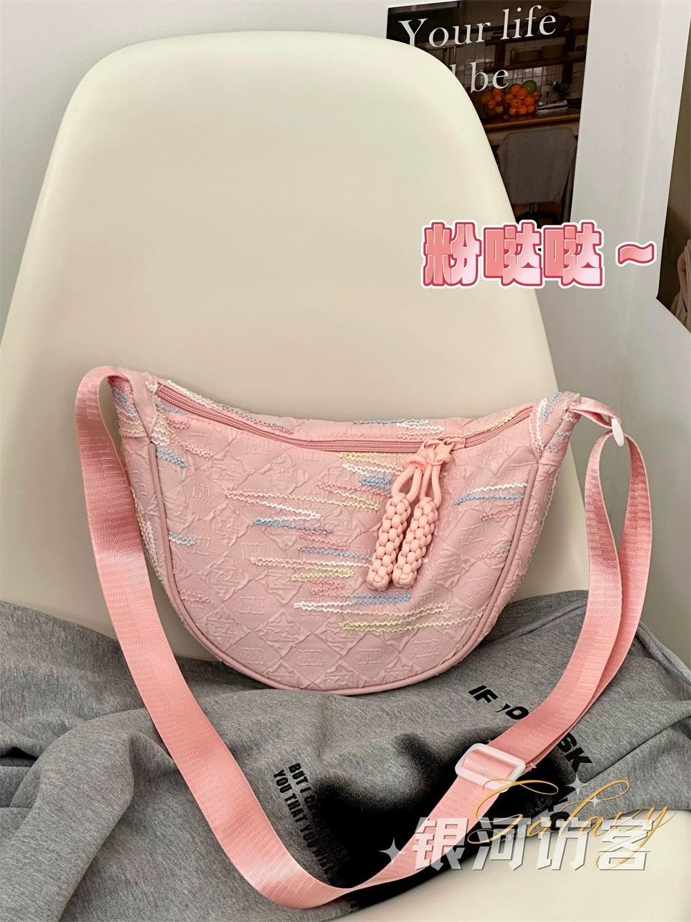 

New casual versatile Oxford spinning bag women s popular messenger bag puff dumpling bag fashion shoulder one size fits all розовый