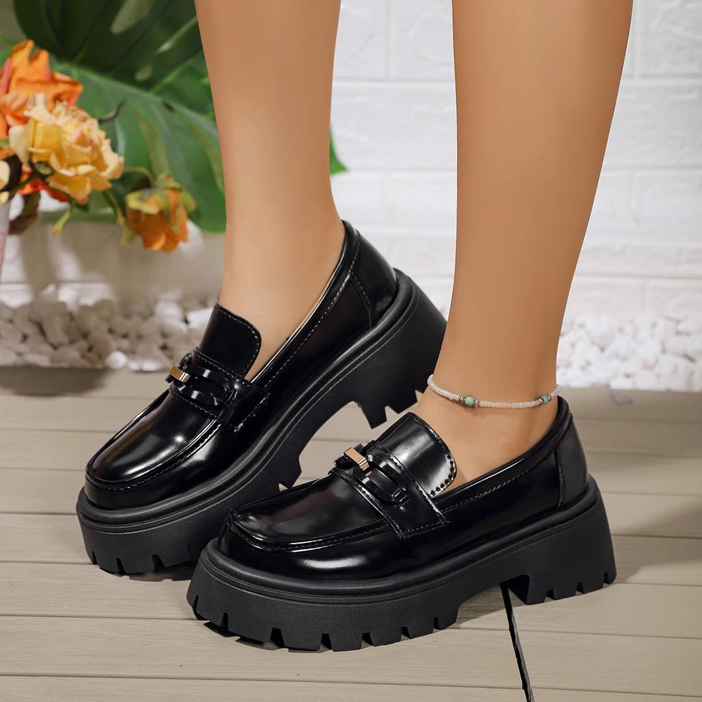 Fashion 2025 Women Sneakers Trend Patent Leather Luxury Sneakers Women Breathable Platform Outdoor Designer Shoes Women Zapatos De Mujer