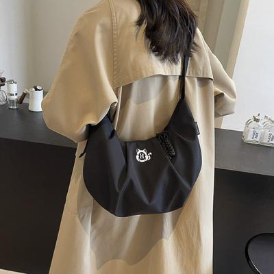 Large Capacity Canvas Bag Women's Autumn and Winter Fashion Niche Design Shoulder Messenger Bag Commuter Dumpling Bag