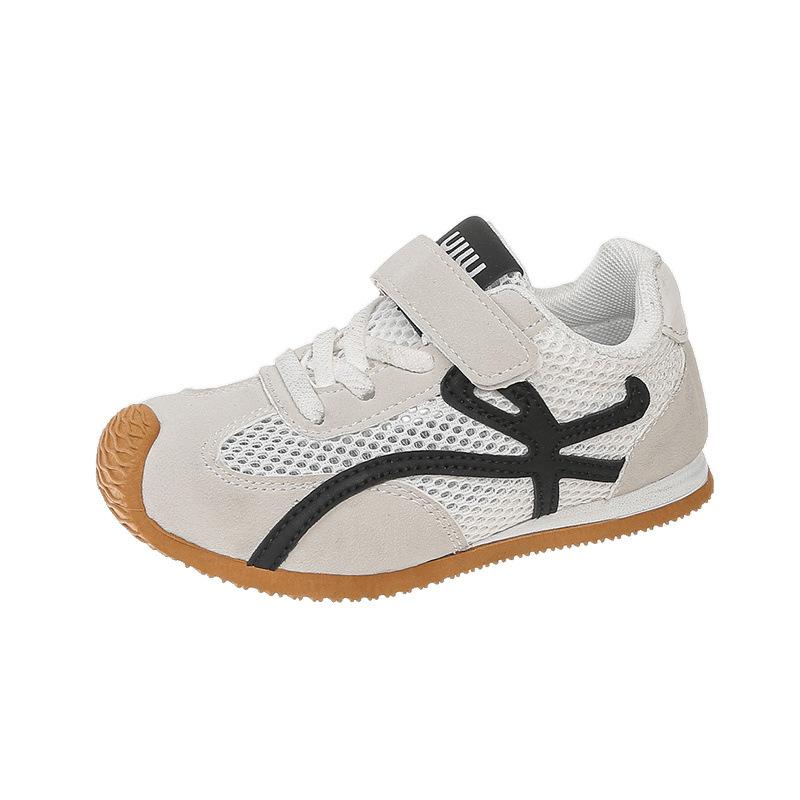 Children's shoes 2025 spring and summer new students mesh hollow breathable boys sports shoes soft sole non-slip girls board shoes