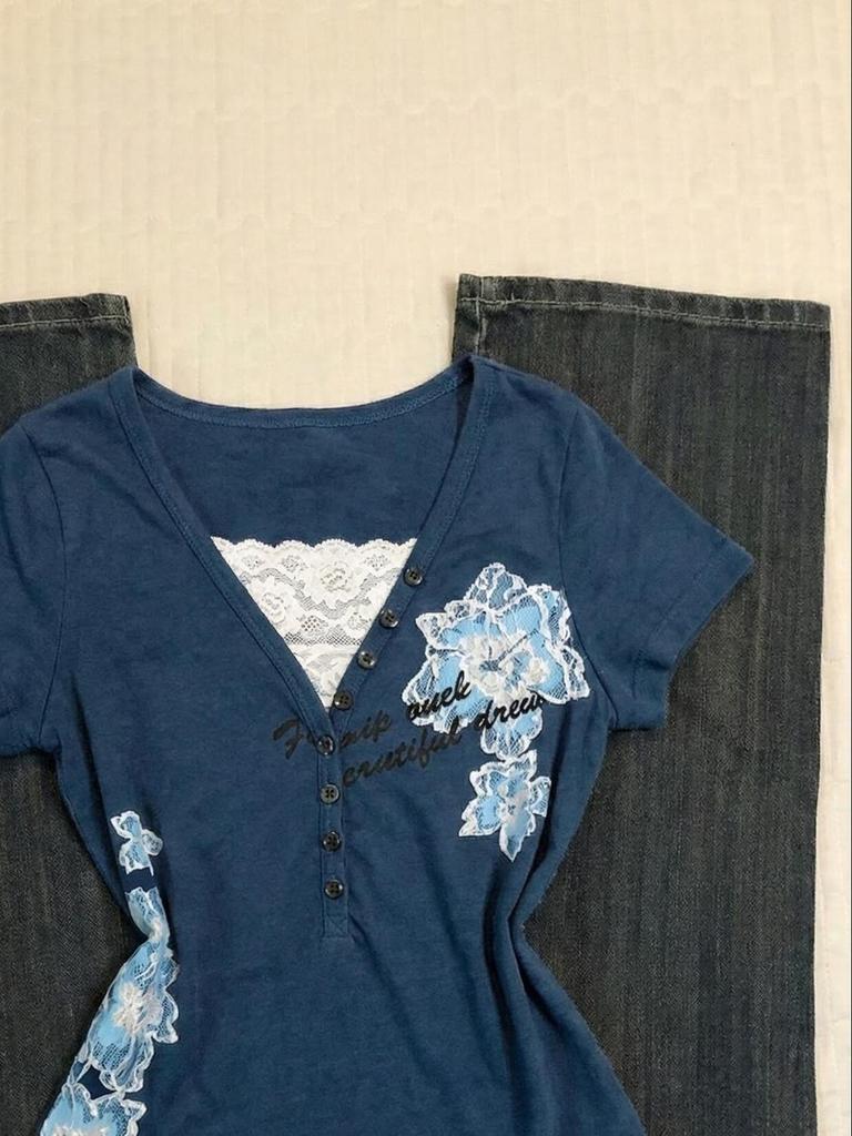 Vintage Blue Floral V-Neck Lace Trim Short Sleeve T-Shirt