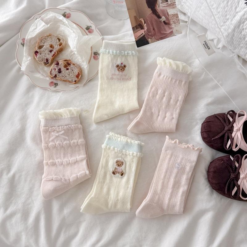 Cartoon Little Bear Style Summer and Spring Lightweight Mesh Breathable Mid-calf Socks with Cute Bow-shaped Lace Trim and Pile-up Design
