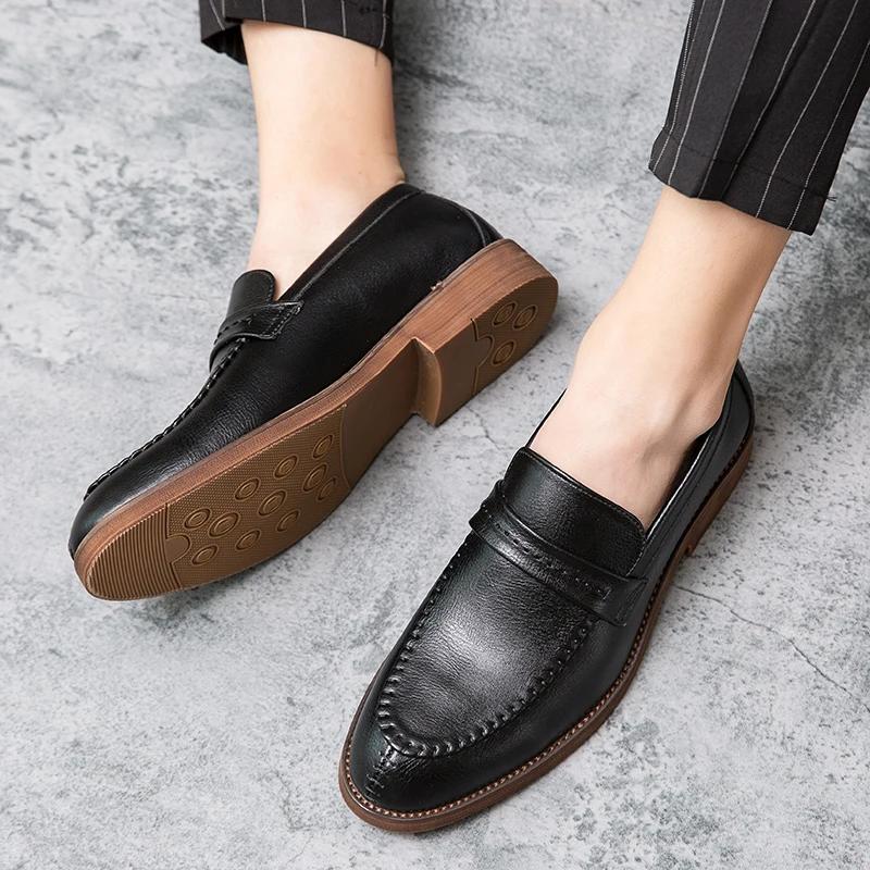 Fashion Spring Black Men's Loafers Business Wedding Dress Shoes Men's Patent Leather Shoes Soft Sole Non-Slip Flat Shoes Mocassin Homme