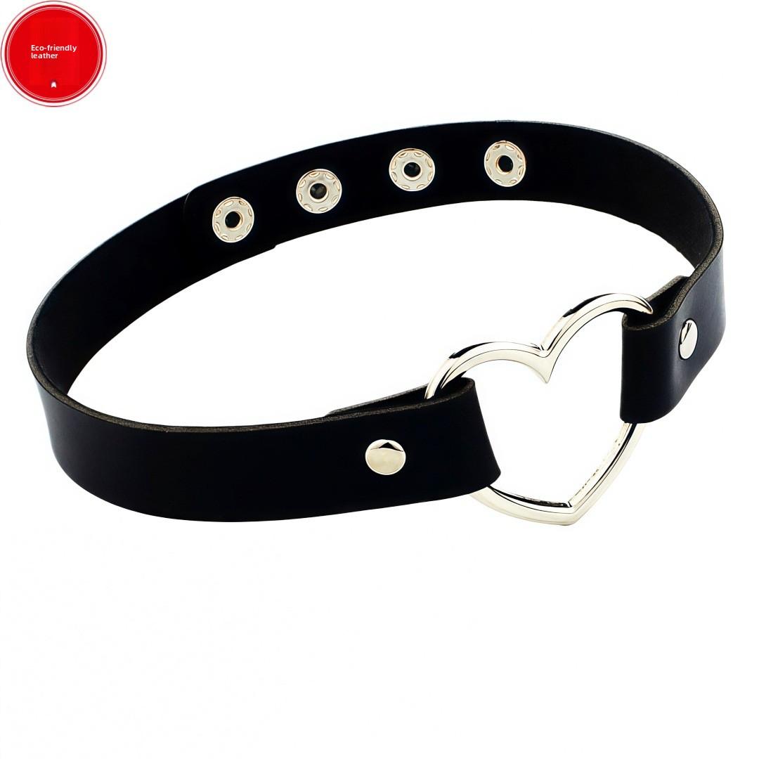 Eco-friendly PU Leather Four-buckle Harajuku Punk Style Love Collarbone Chain Peach Heart Collar Neck Strap Women s Necklace Choker Neck Chain