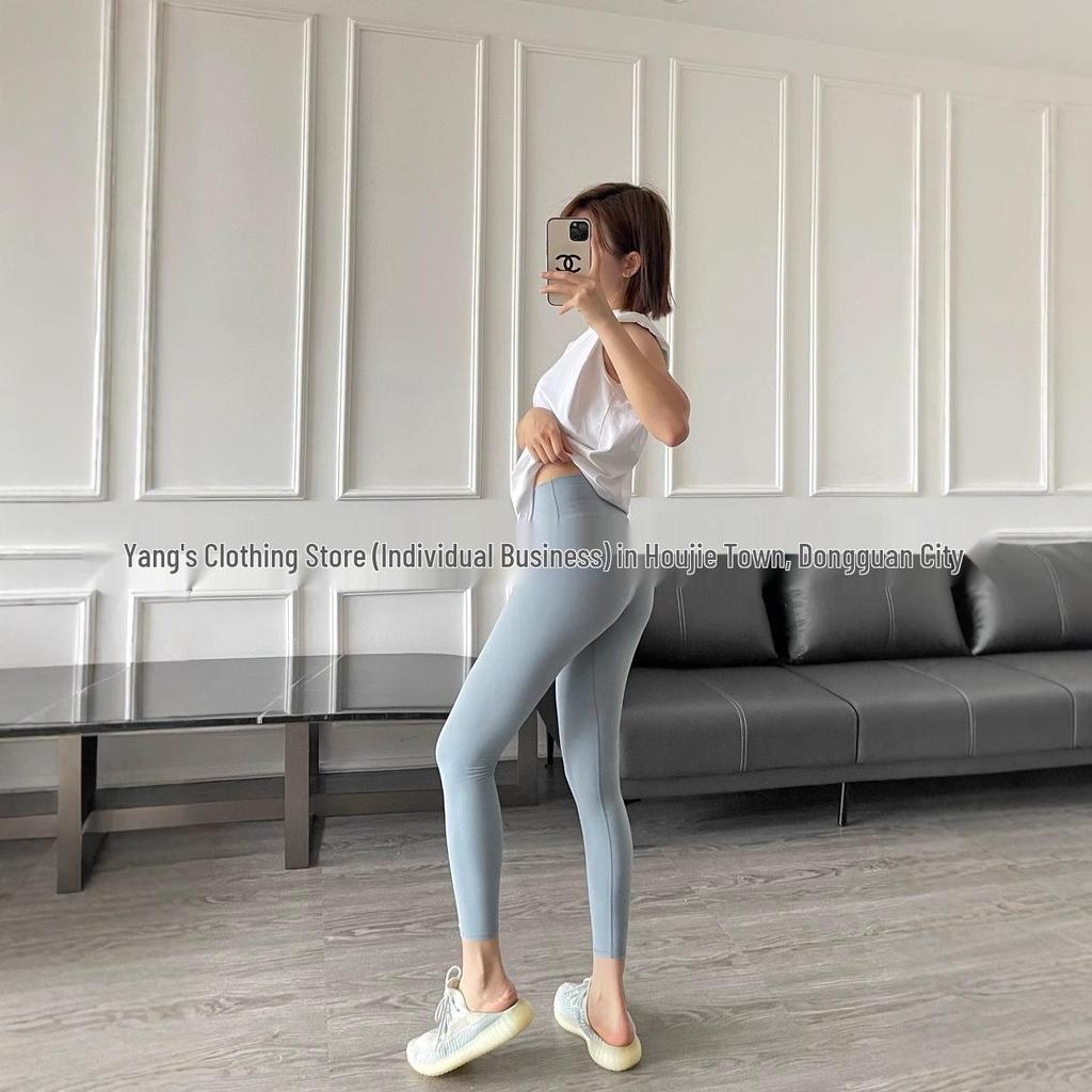 ALO Women's Yoga Pants: Lightweight Bare-Feel Cropped High-Waist Butt-Lifting Fitness Tights.