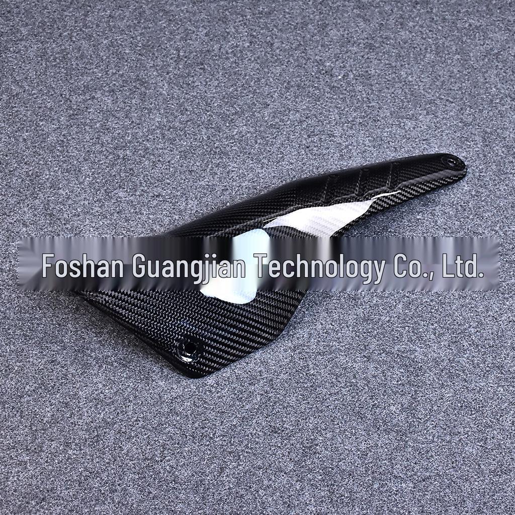 Aprilia RSV4 Carbon Fiber Exhaust Pipe Cover