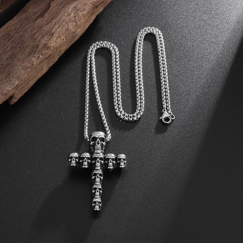 Unisex Gothic Skull Crosses Pendant Necklace Versatile Design Retro Skull and Crosses Necklace For Layer Jewelry Styling