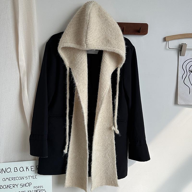 Luochi Women's Stylish Hooded Scarf: Warm, Neck-Protecting Knit for Autumn/Winter.