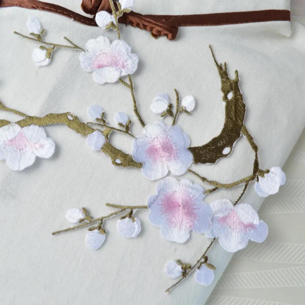 Výšivka/Znak s korejskou sérií Velká švestka