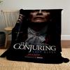 1 szt. CONJURING LAST RITES Koc Flanelowy Zewnętrzny Miękki Pluszowy Wystrój na Pikniki, Kemping, Sypialnię, Pokój Zabaw lub Przerwę na Lunch, Idealny Prezent