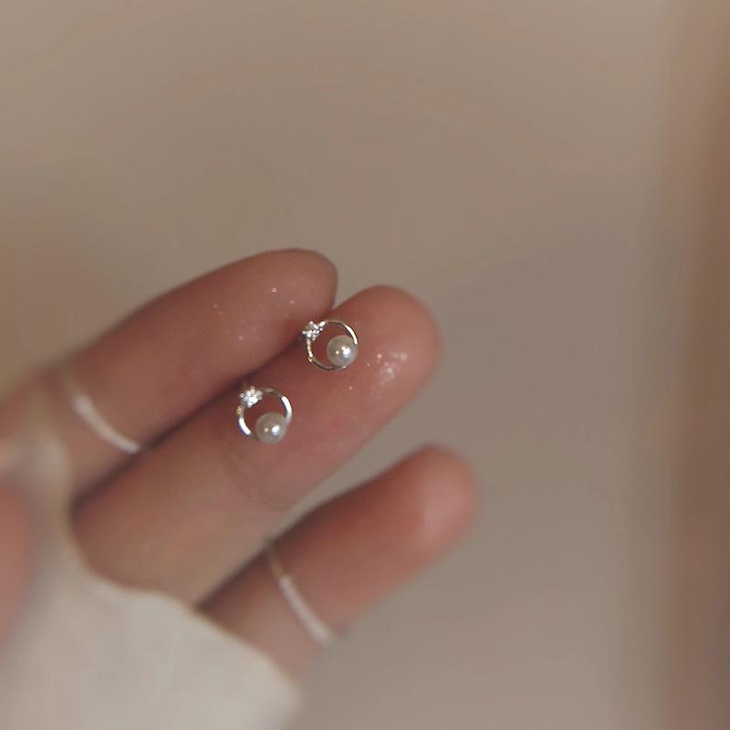 Korean-Style Geometric Faux Pearl Zirconia Stud Earrings for Women