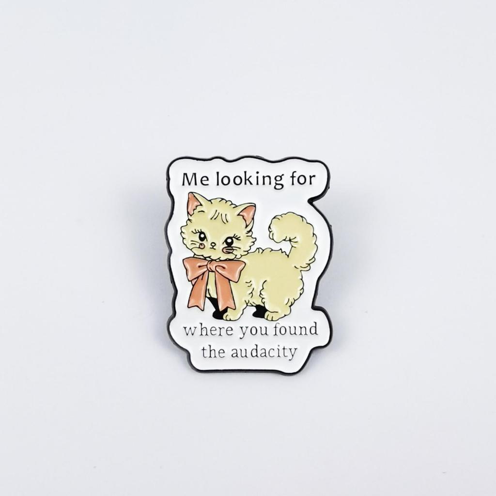 Cute Cartoon Cat Brooch with Bow Badge for Backpack & Clothing Decoration