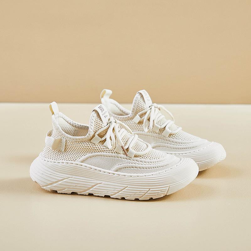 

Korean version Flyknit sneakers with breathable mesh for casual wear 35