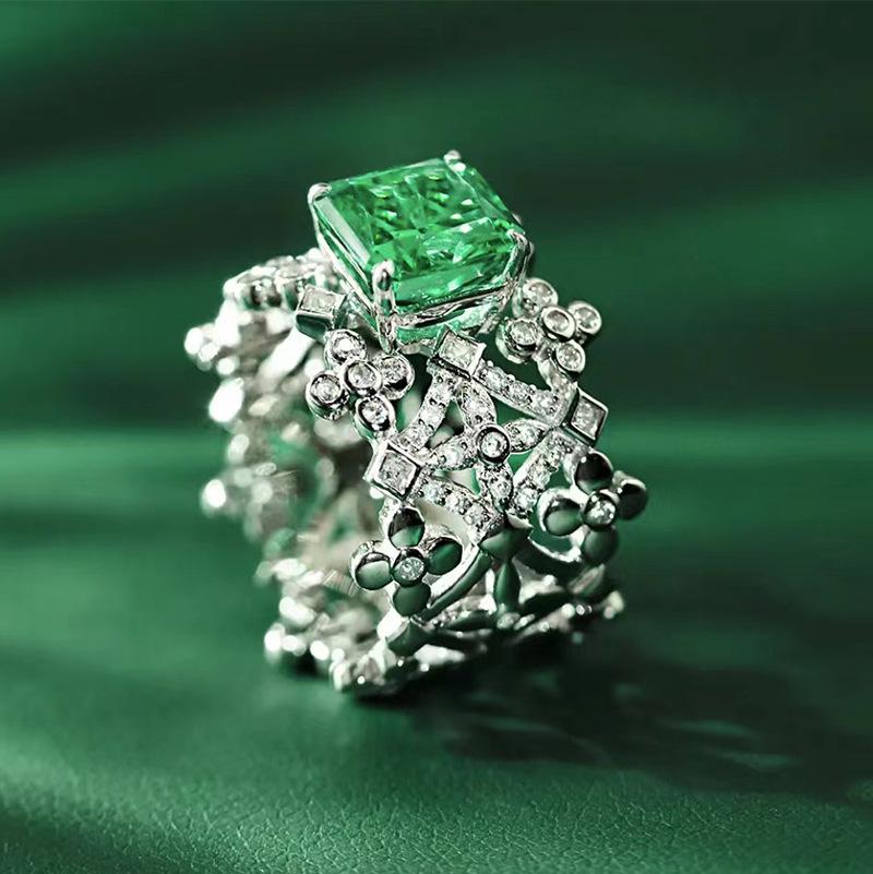 Lulu Tong 2022 S925 Silver Lace Geometric Ring with 8 Carat Green High Carbon Diamond