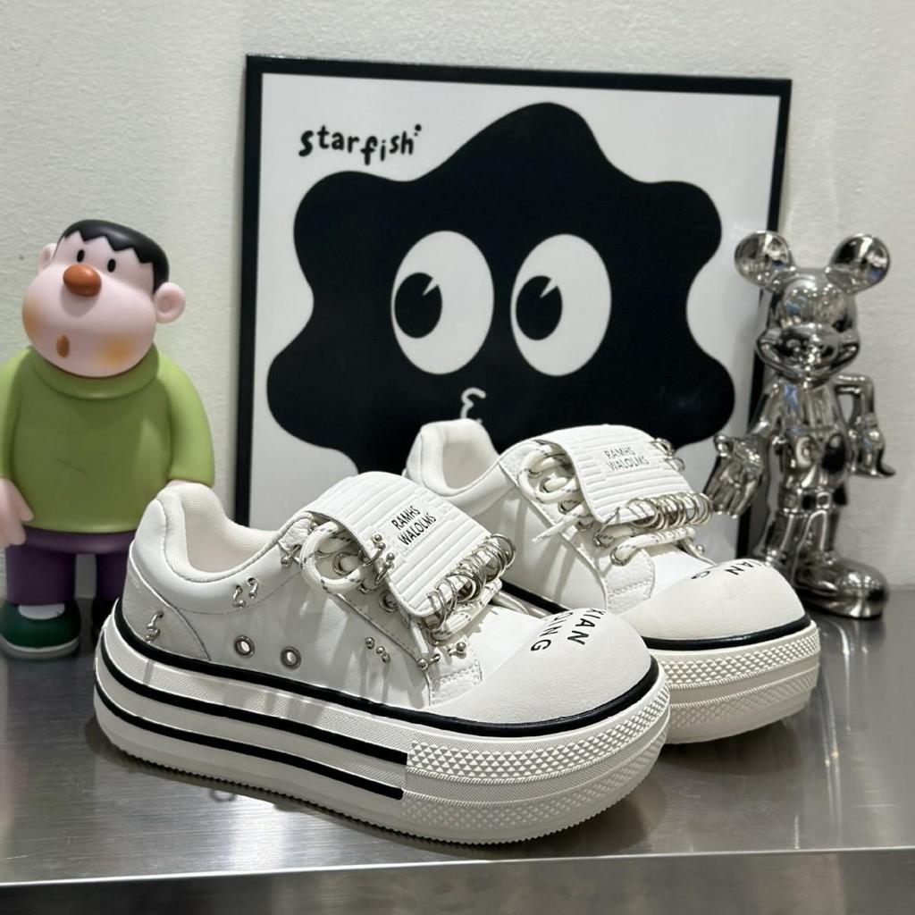 Niche Design Women's Thick Sole Casual White Sneakers