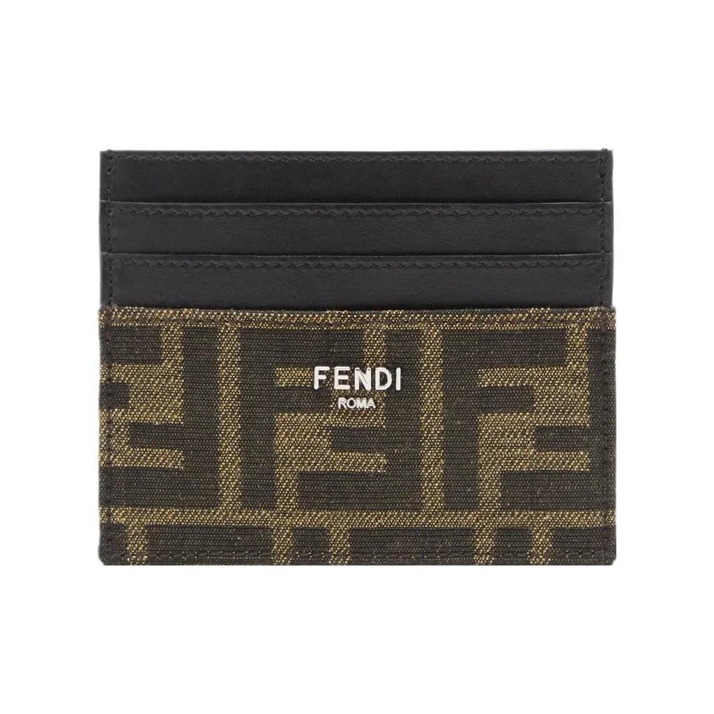 

FENDI ROMA Коллекция Логотип бренда Кошелек из телячьей кожи Мужской Коричневый Gift Box Package (Basic Package + Original Box) коричневый