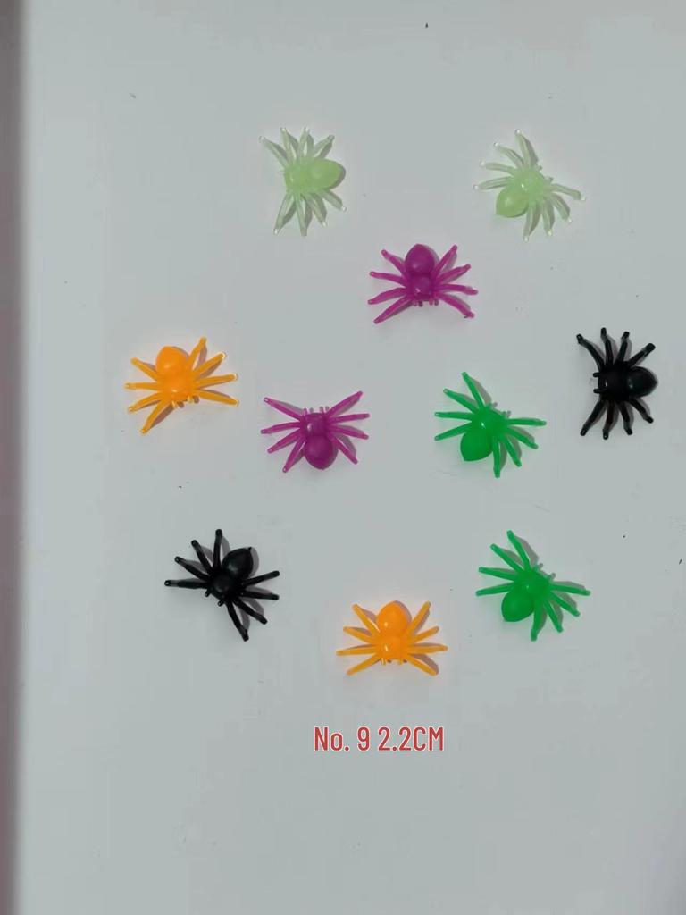 12 Black Luminous Small Halloween Prank Spiders