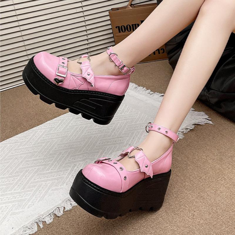 Горячий Девушка Панк Стиль Клепки Мода Туфли с Мелким Вырезом для Женщин Весна Толстая Подошва Увеличивающие Рост Кожаные Туфли 39 розовый 4180₽