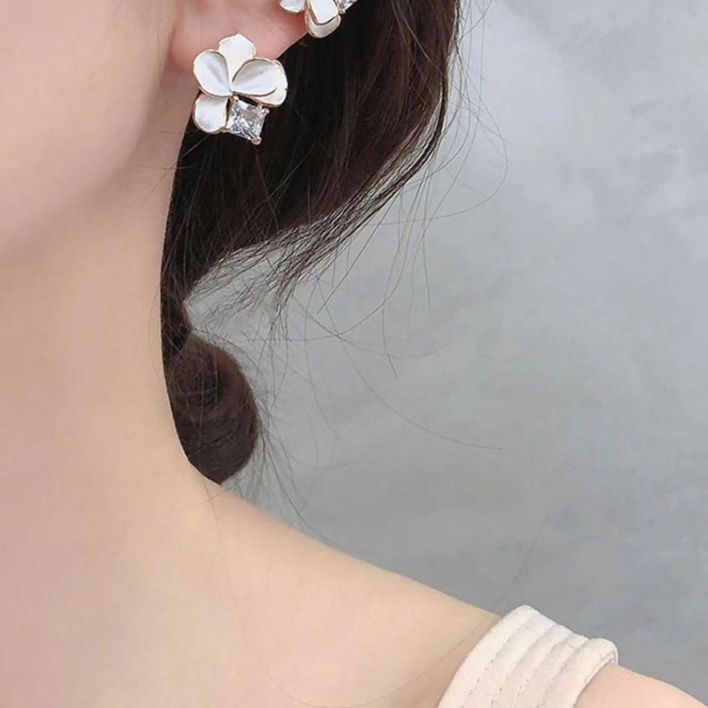 2023 Spring/Summer Elegant Korean Style White Drip Glaze Cubic Zirconia Flower Earrings