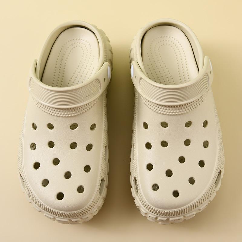 New super thick-soled tire hole shoes women's height-increasing sports wear wear wear-resistant bag head sandals outdoor