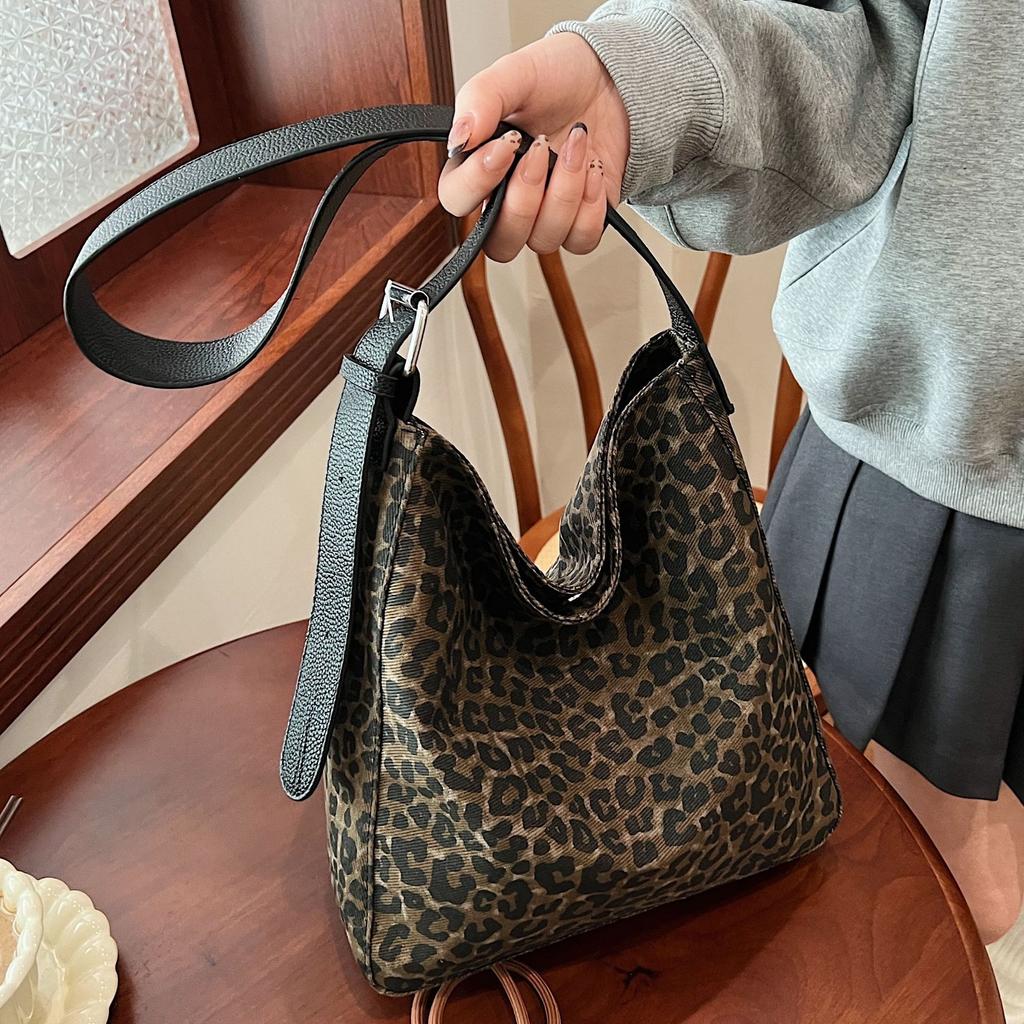 Leopard Print Bag Women'S Canvas Shoulder Shopping Bag Large Capacity Class Commuter Tote Bag
