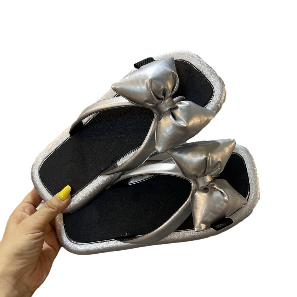 Neue silberne Zehensandalen mit flacher Sohle für Damen, Sommer-Outdoor-Komfortsandalen, Strandmode