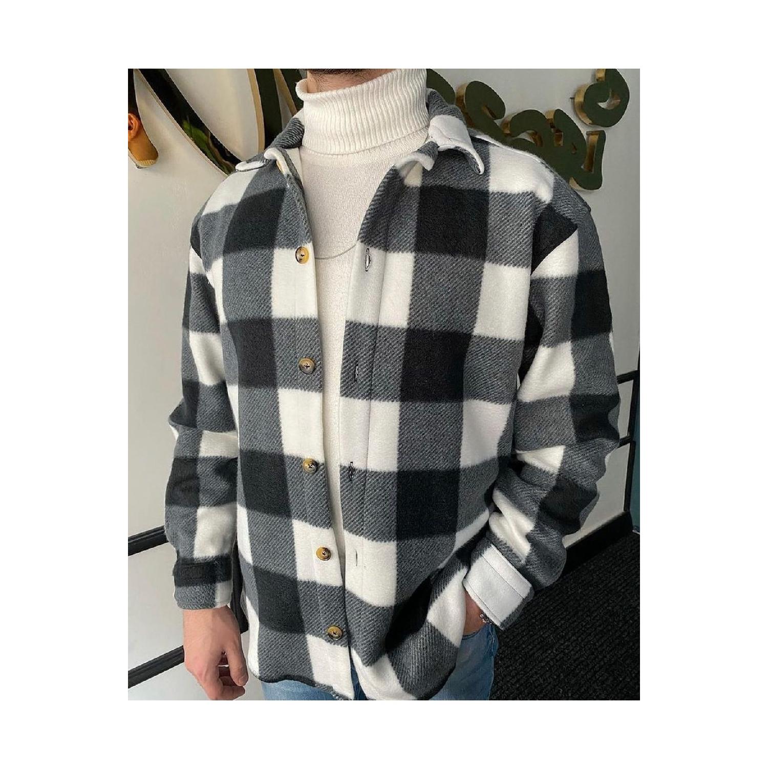 

Черная толстая зимняя мужская флисовая рубашка в клетку в клетку большого размера S
