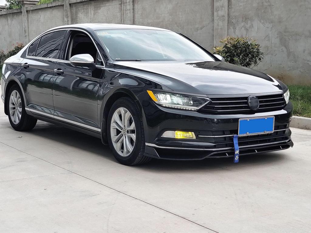 Compatibel met 2017 Volkswagen Magotan modellen: voorlip modificatie, frontsplitter, sideskirts, voorbumper, en bodykit.