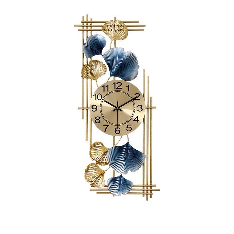 Contemporary Metal Wall Clock: Stylish Decor for Living Room or Bedroom